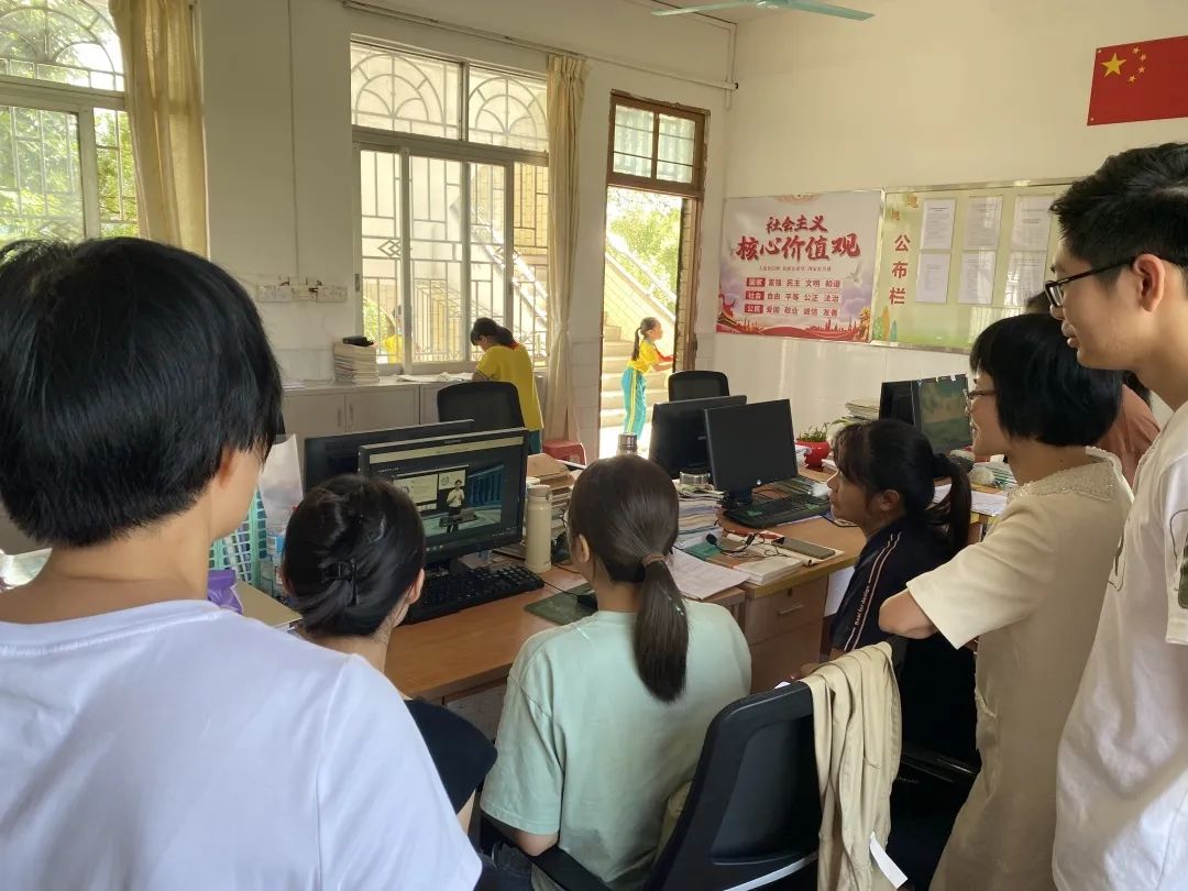 清远市阳山县太平小学组织观看.jpg
