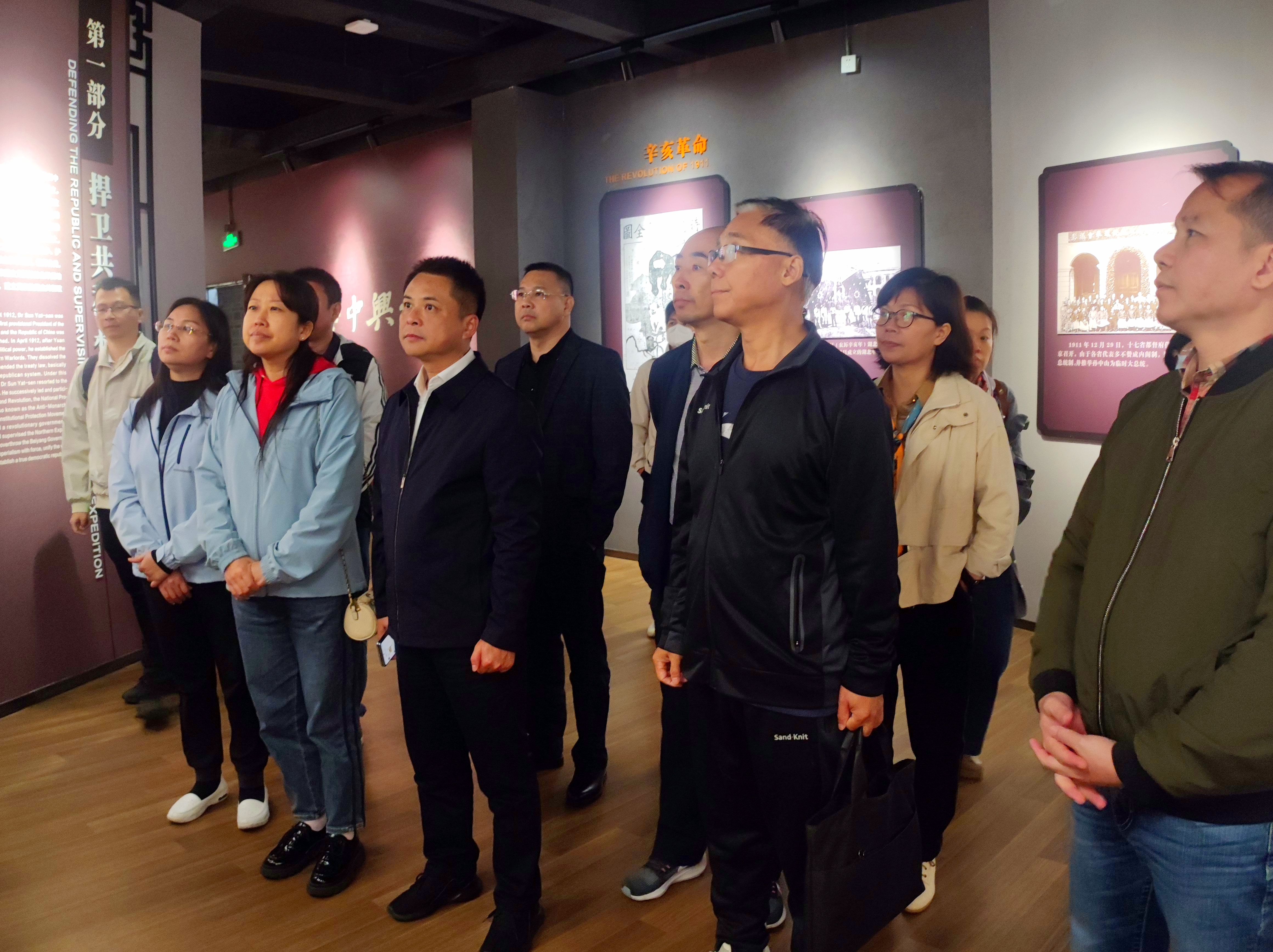 在北伐战争纪念馆.jpg