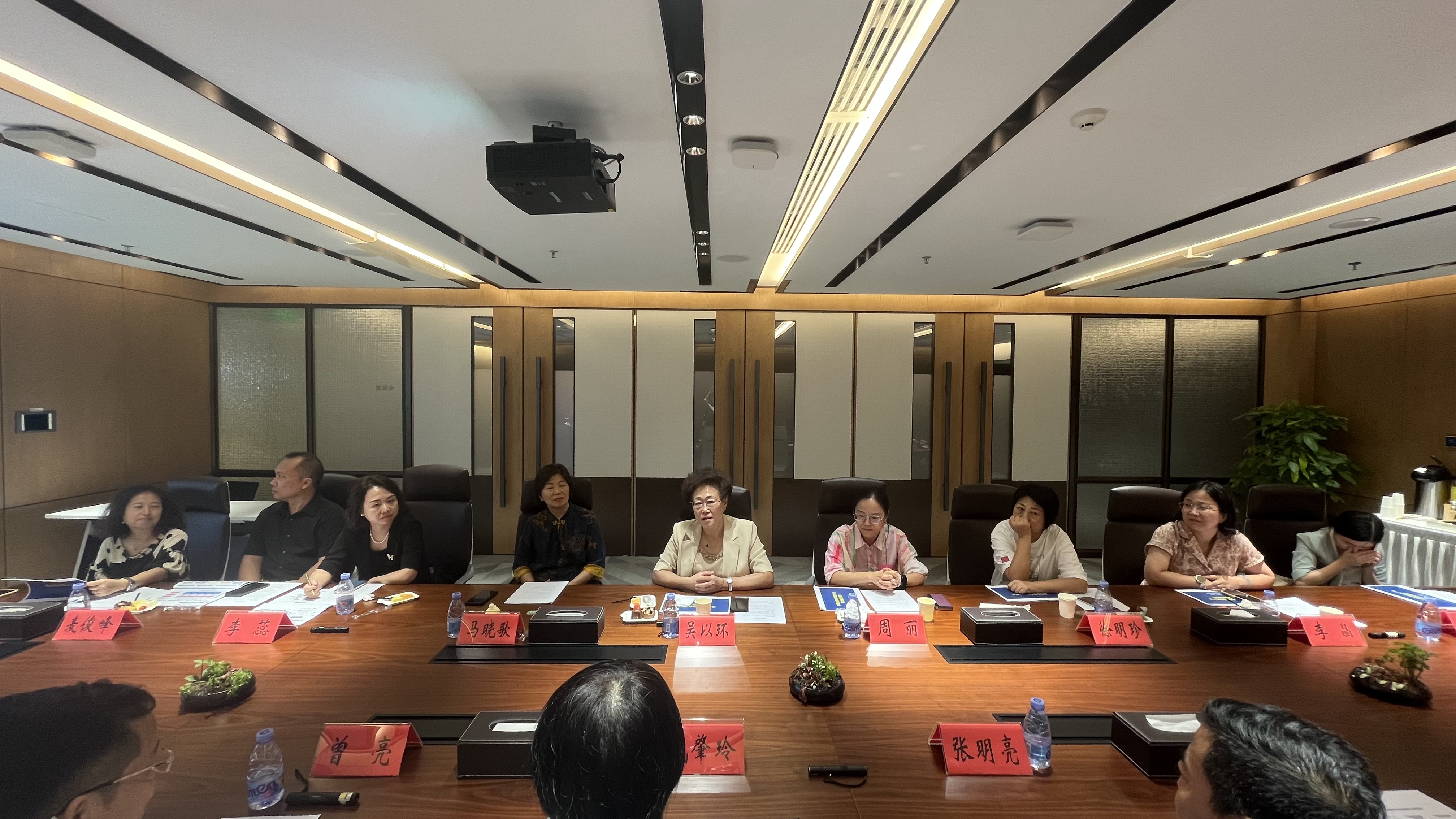 民盟深圳市委会赴光明科学城调研4.jpg