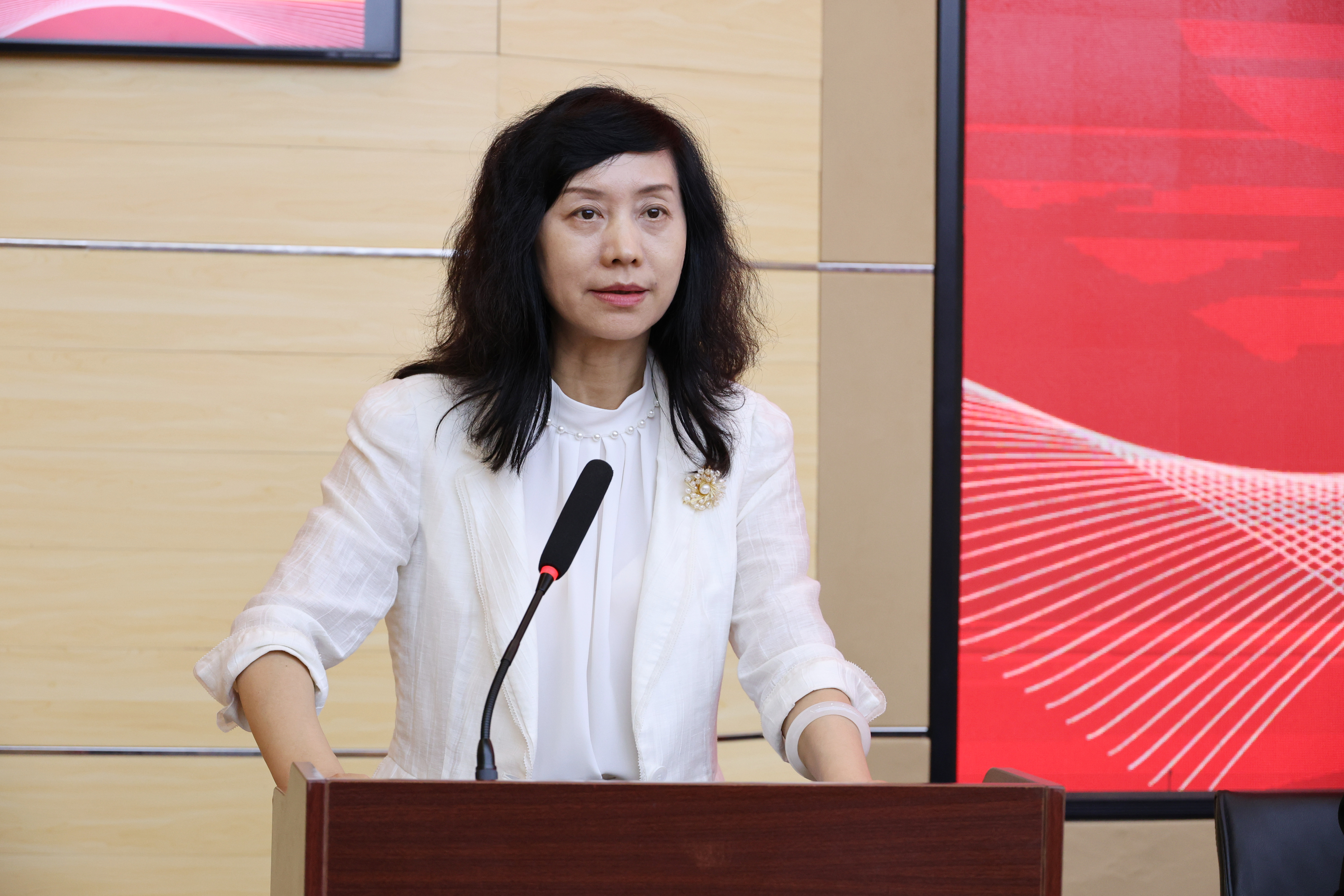 高育红部长讲话.jpg