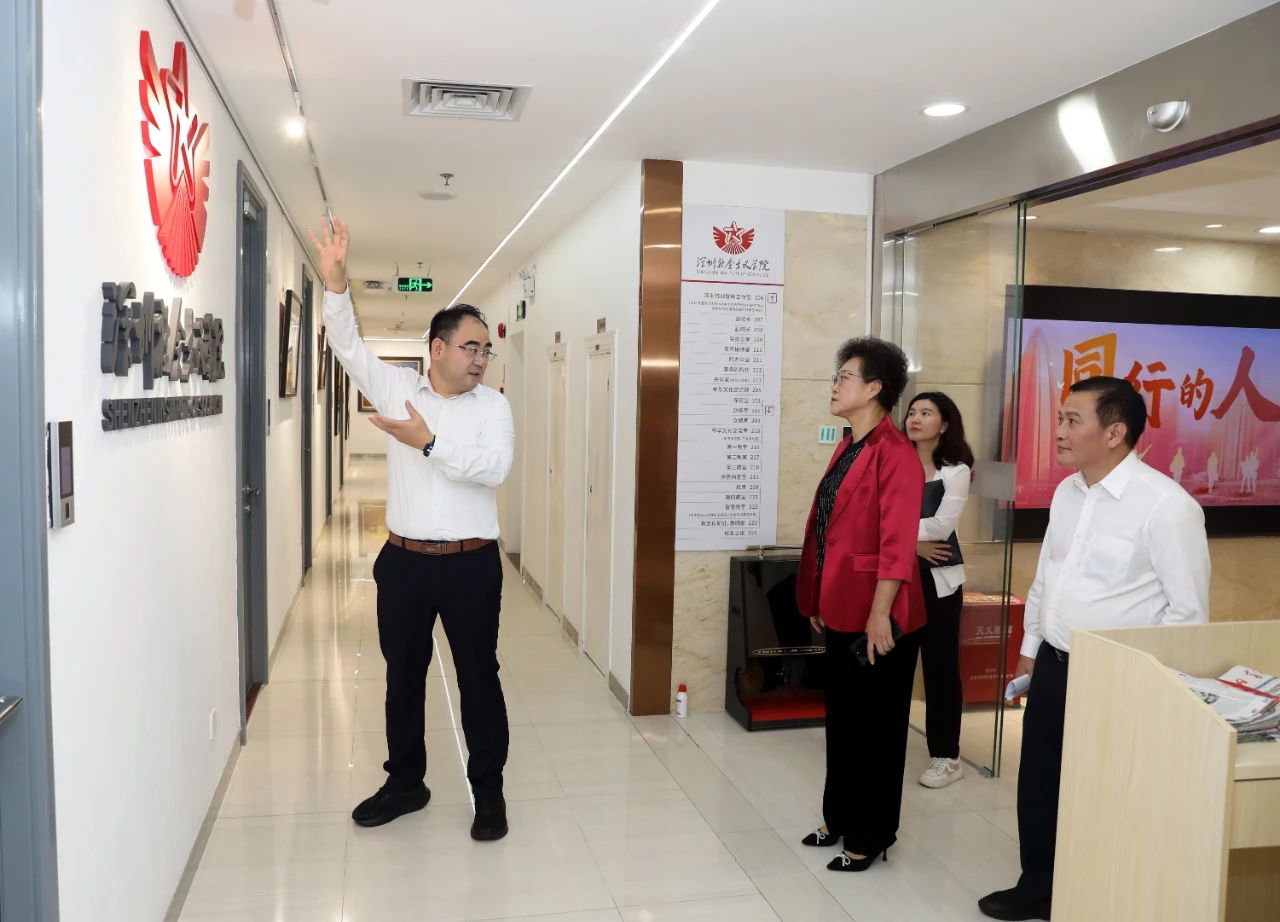 民盟深圳市委会骨干盟员培训班 2.jpg