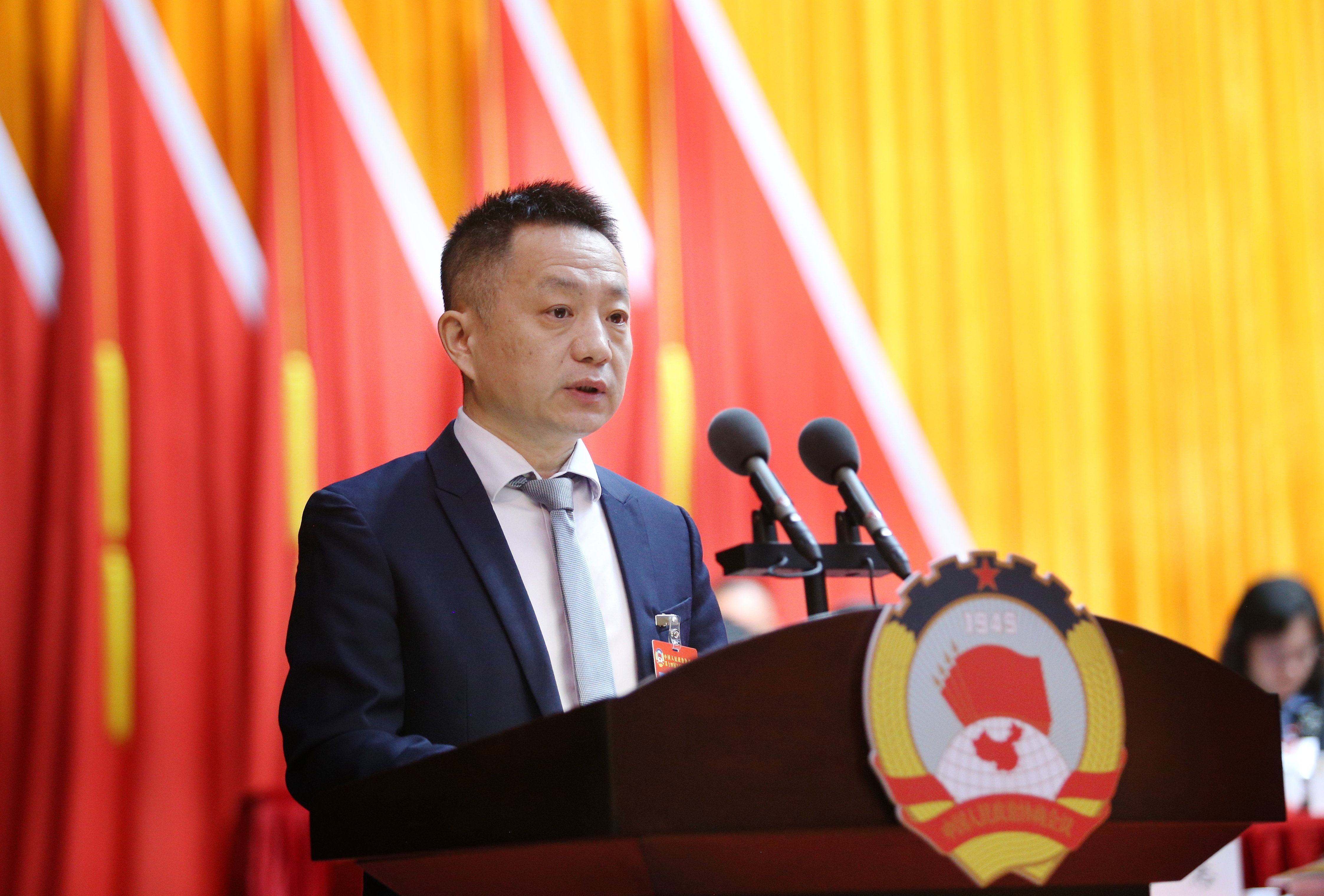 王连坤副主委代表盟市委作大会发言.jpg