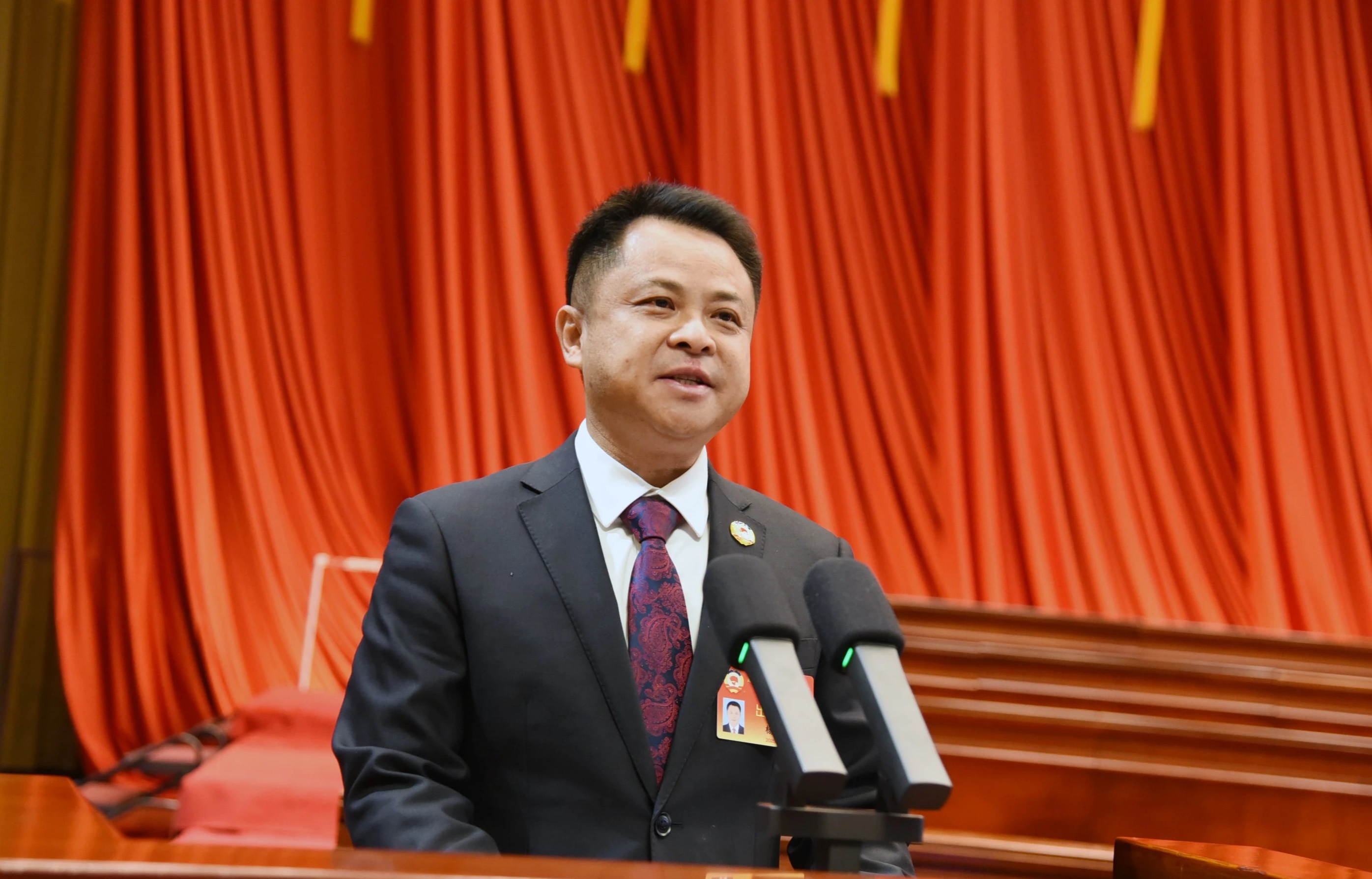 杨海璇.jpg