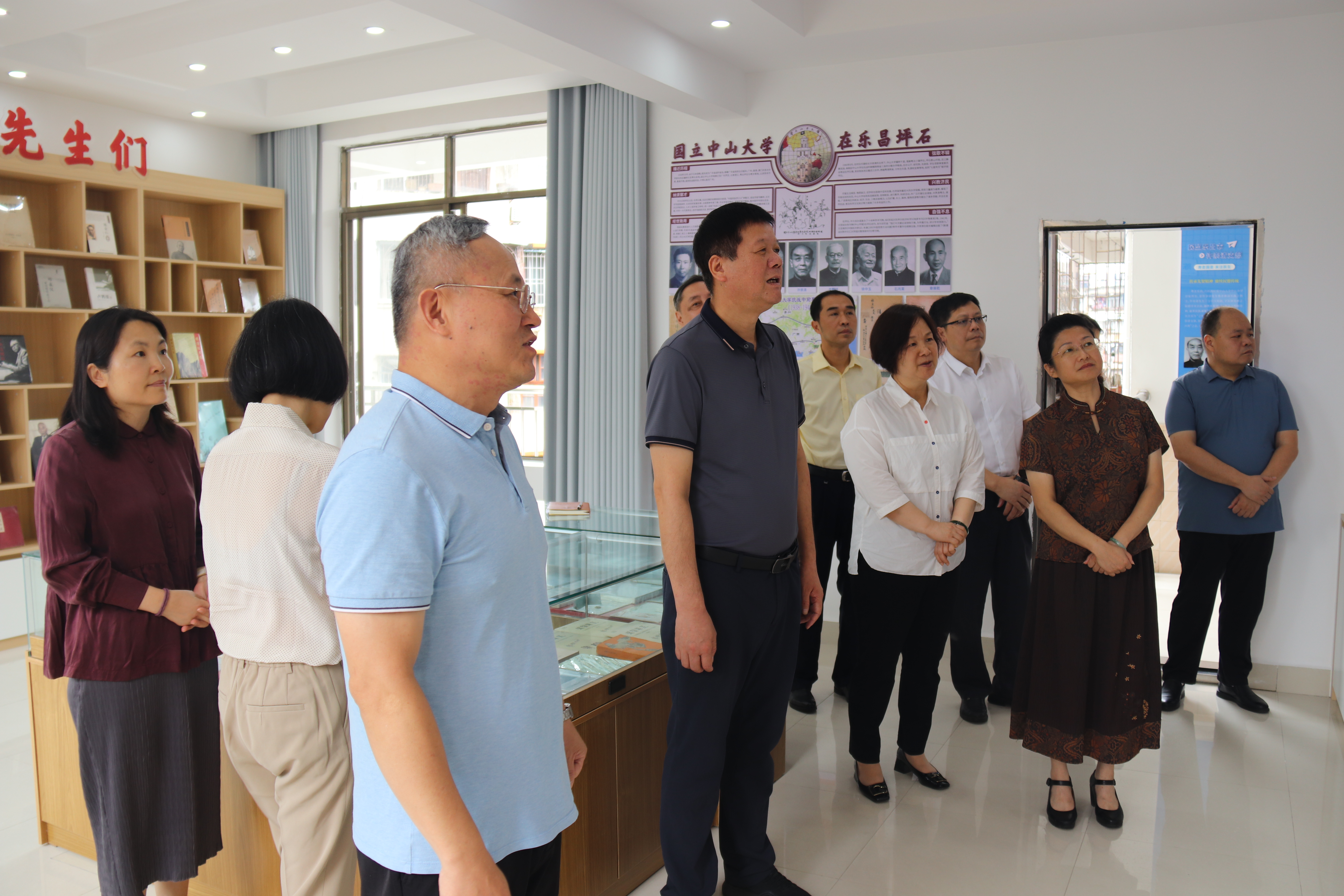 民盟界别政协委员工作站（室）、盟员之家、民盟许崇清特色支部揭牌成立 (2).JPG